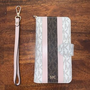Micheal Kors phone case/ wallet
